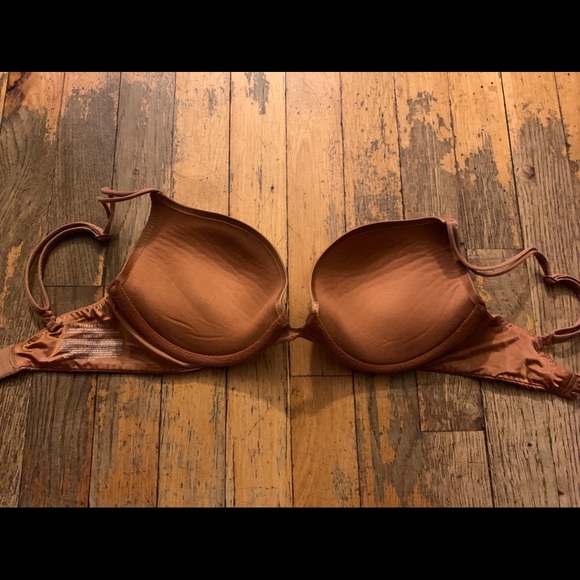 Victoria Secret Push-up Bra - Picture 3 of 4